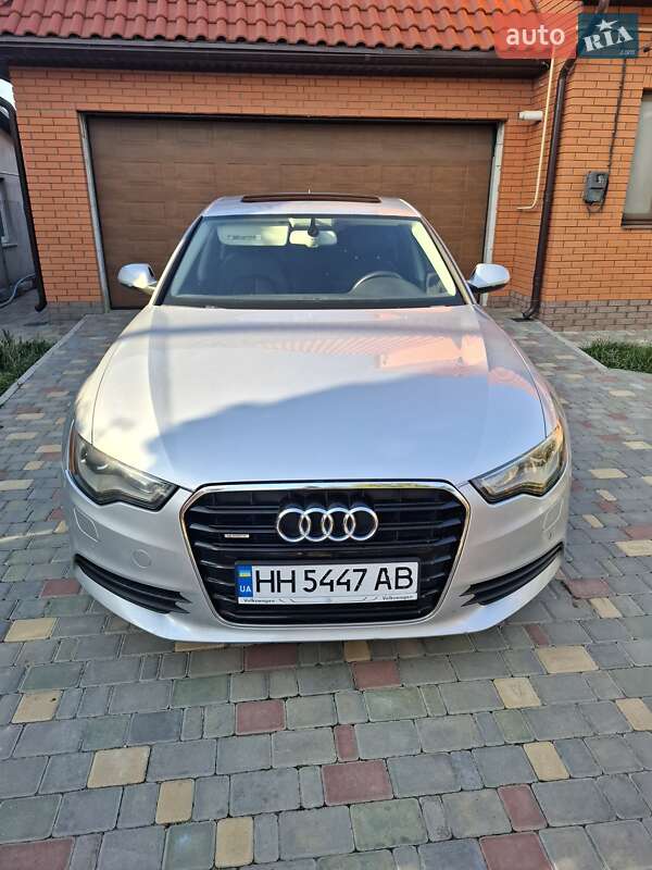 Седан Audi A6 2013 в Маяках