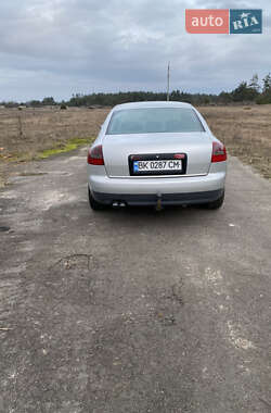 Седан Audi A6 2002 в Зарічному