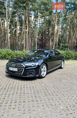Седан Audi A8 2022 в Києві