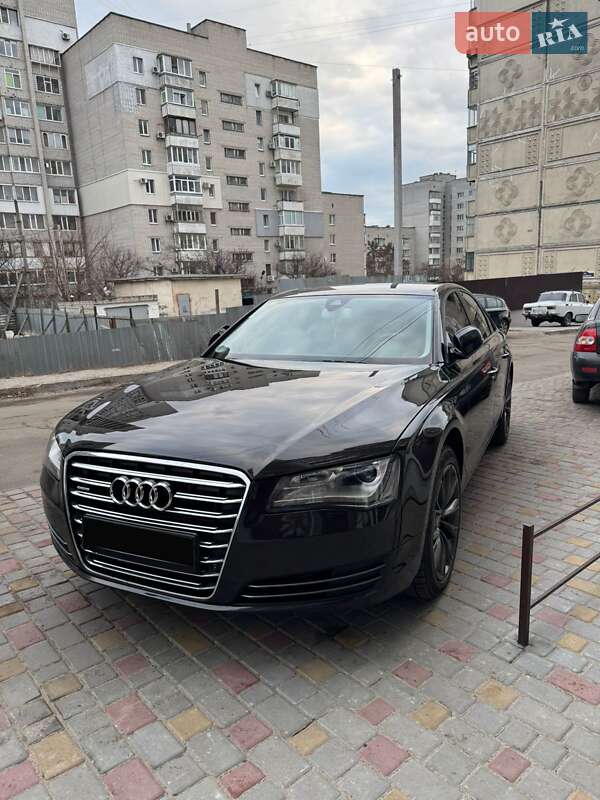 Седан Audi A8 2012 в Кременчуге Седан Audi A8 2012 в Кременчуге