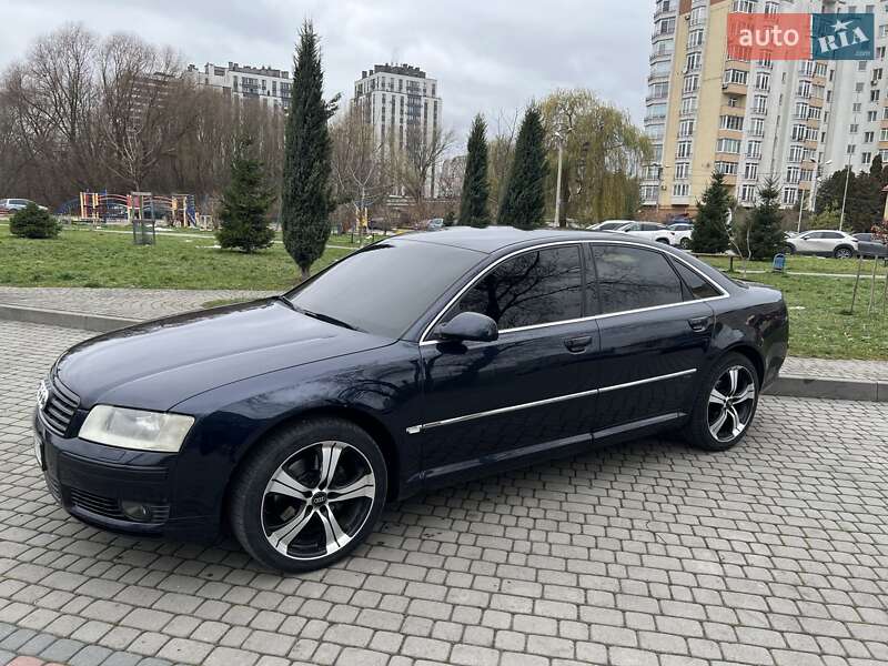 Седан Audi A8 2004 в Львове