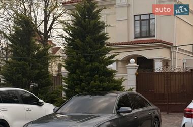 Седан Audi A8 2015 в Одесі Седан Audi A8 2015 в Одесі