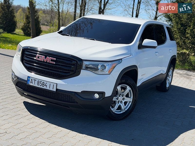 Позашляховик / Кросовер GMC Acadia 2017 в Івано-Франківську