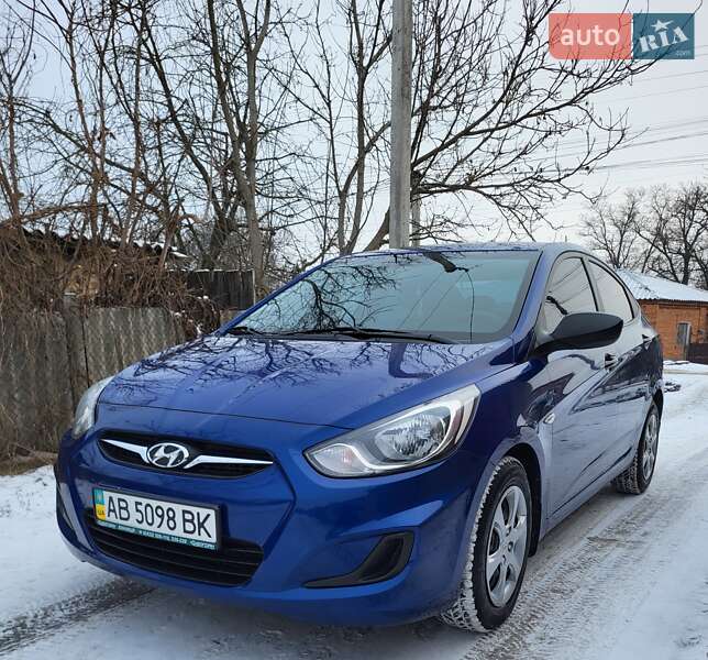 Седан Hyundai Accent 2011 в Ананьеве Седан Hyundai Accent 2011 в Ананьеве
