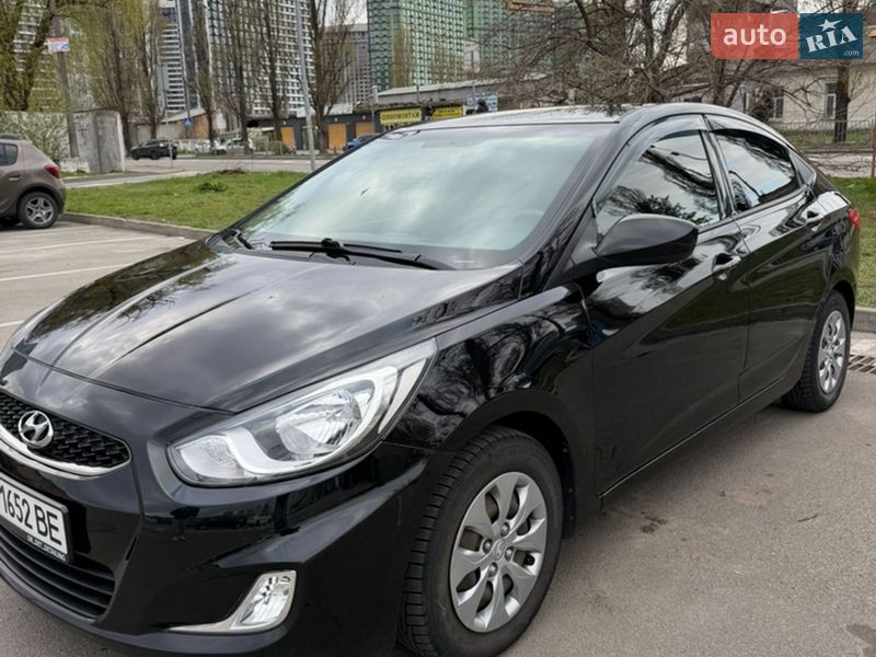 Седан Hyundai Accent 2017 в Киеве