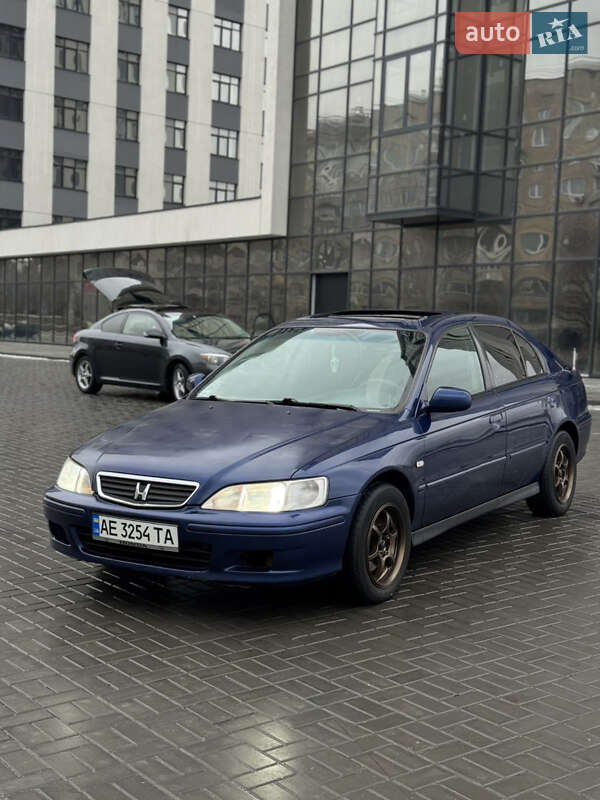 Лифтбек Honda Accord 2000 в Днепре