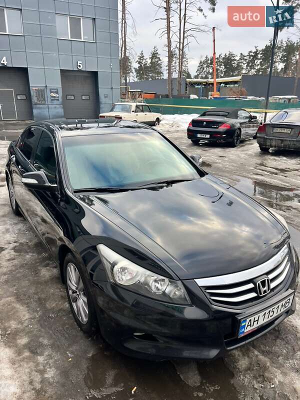 Седан Honda Accord 2012 в Києві