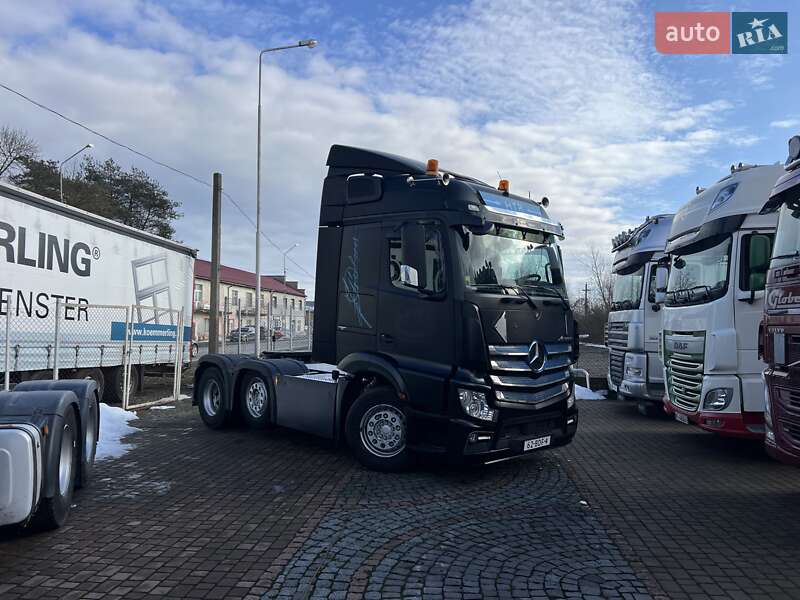 Тягач Mercedes-Benz Actros 2013 в Хусте