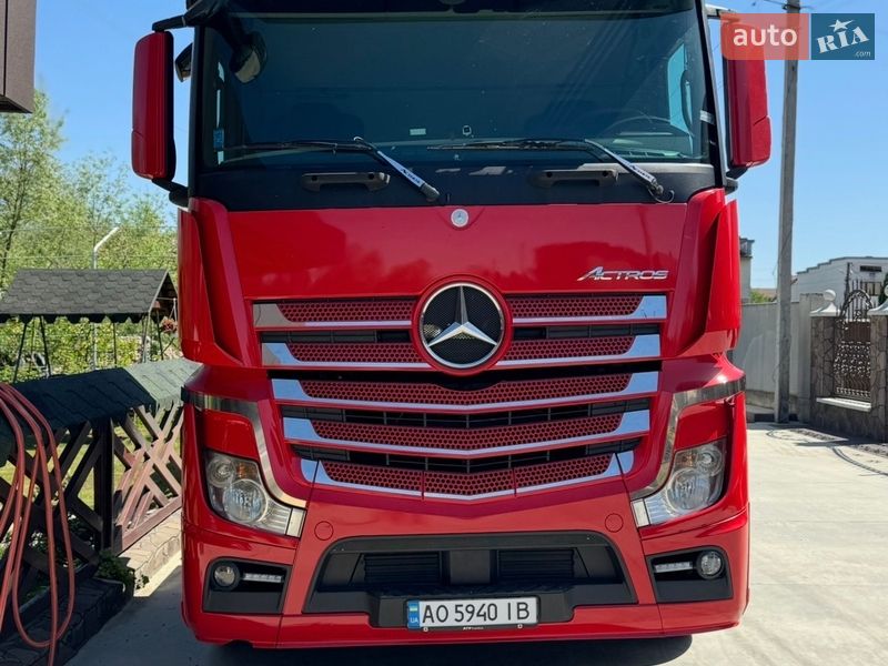 Тягач Mercedes-Benz Actros 2013 в Тячеве