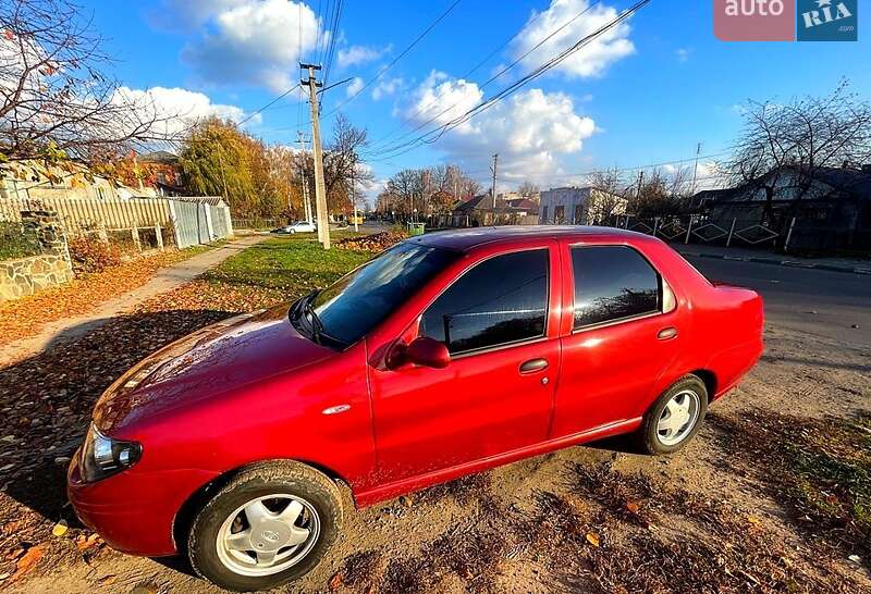 Седан Fiat Albea 2006 в Балті Седан Fiat Albea 2006 в Балті