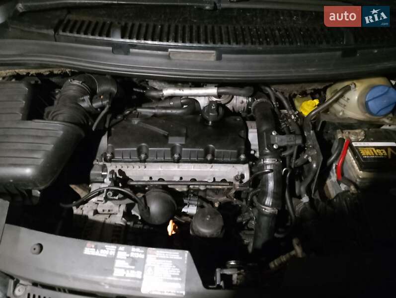 Минивэн SEAT Alhambra 2003 в Луцке Минивэн SEAT Alhambra 2003 в Луцке