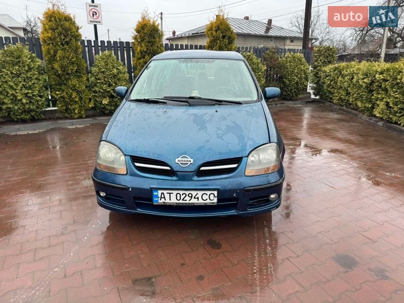 Минивэн Nissan Almera Tino 2001 в Болехове