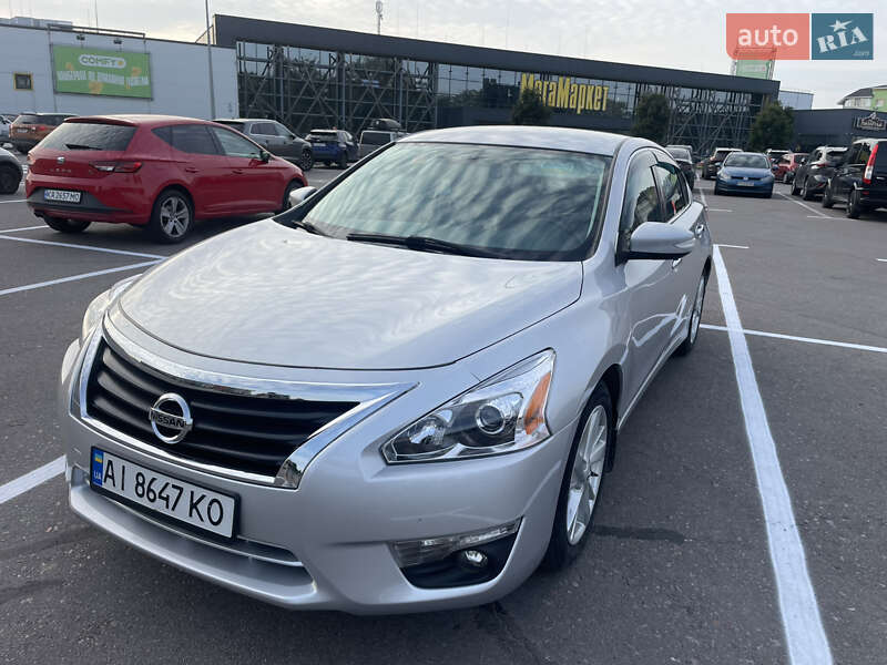 Седан Nissan Altima 2013 в Киеве Седан Nissan Altima 2013 в Киеве
