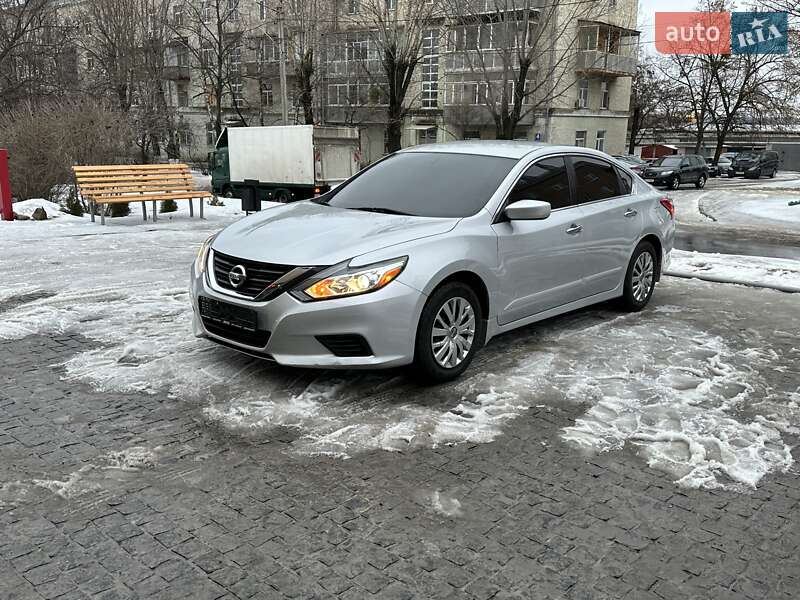 Седан Nissan Altima 2017 в Харькове Седан Nissan Altima 2017 в Харькове