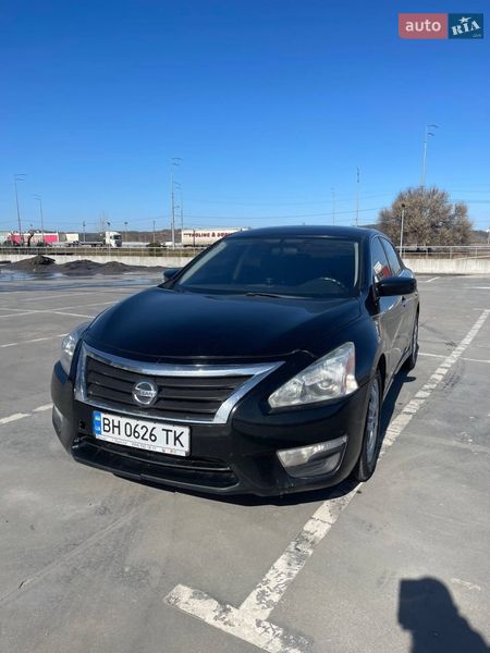 Седан Nissan Altima 2014 в Киеве