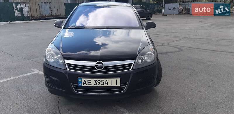Хэтчбек Opel Astra 2009 в Днепре