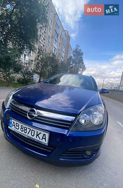 Универсал Opel Astra 2005 в Миргороде