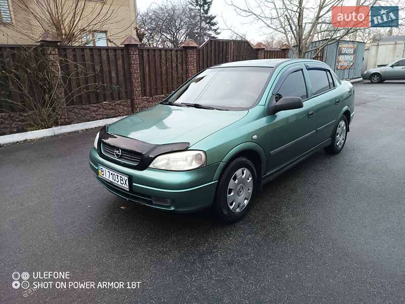 Седан Opel Astra 2008 в Полтаве Седан Opel Astra 2008 в Полтаве