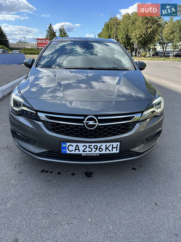 Универсал Opel Astra 2018 в Черкассах