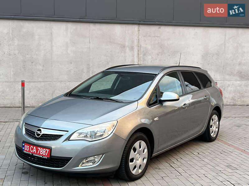 Универсал Opel Astra 2011 в Киеве Универсал Opel Astra 2011 в Киеве