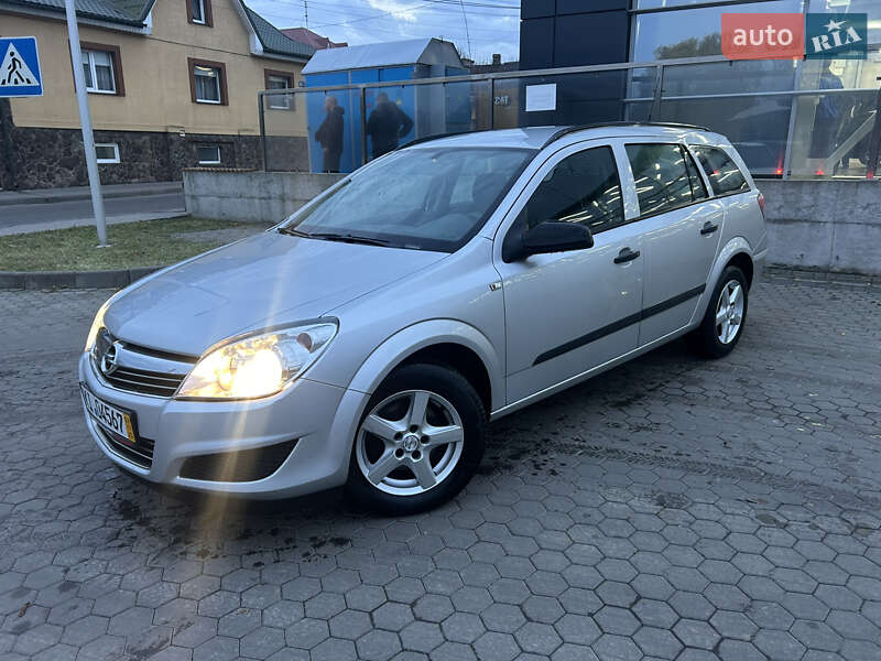 Универсал Opel Astra 2009 в Луцке Универсал Opel Astra 2009 в Луцке