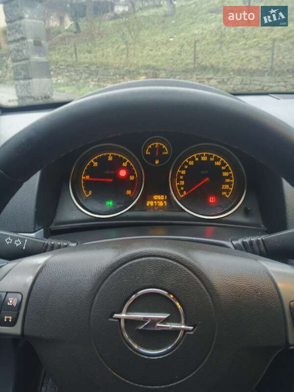 Универсал Opel Astra 2006 в Ужгороде