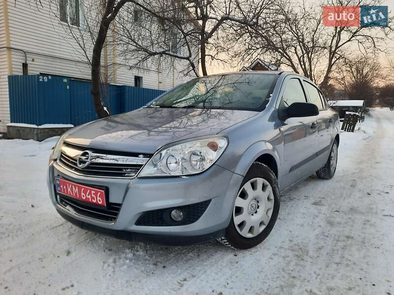 Седан Opel Astra 2008 в Полтаве