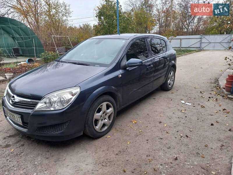 Хетчбек Opel Astra 2008 в Запоріжжі Хетчбек Opel Astra 2008 в Запоріжжі
