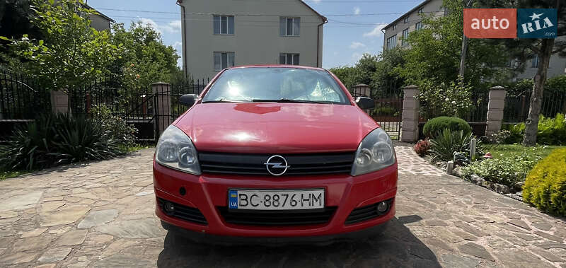 Хэтчбек Opel Astra 2006 в Самборе