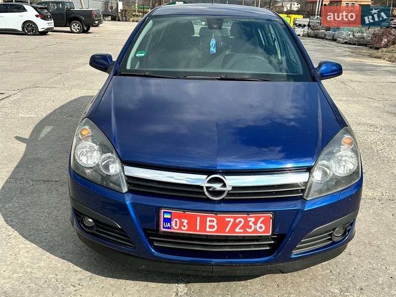 Хэтчбек Opel Astra 2006 в Городище