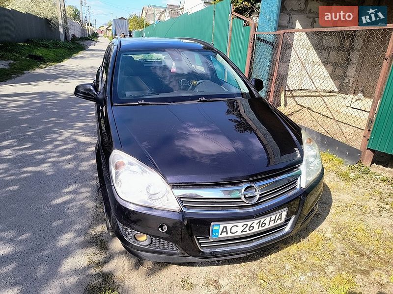 Універсал Opel Astra 2009 в Боярці
