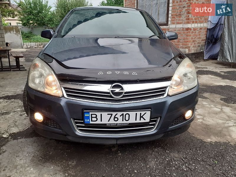 Седан Opel Astra 2008 в Лубнах