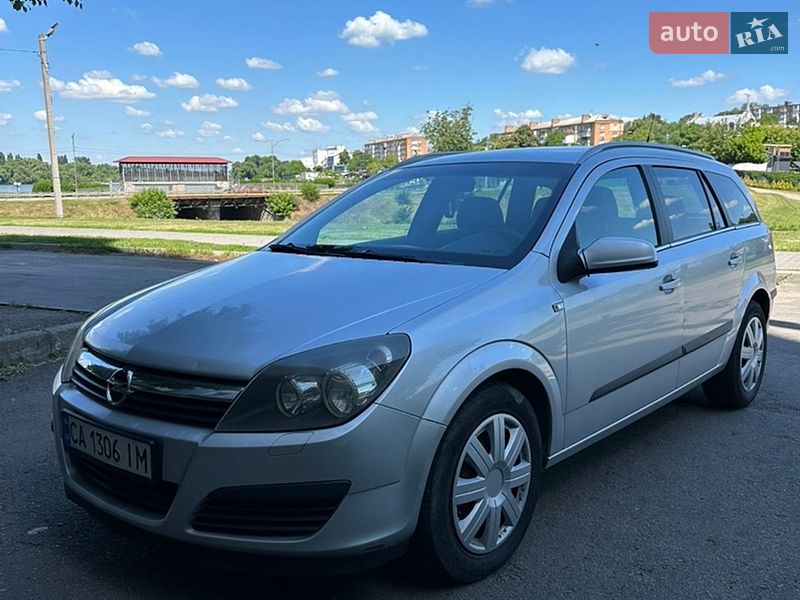 Универсал Opel Astra 2006 в Умани