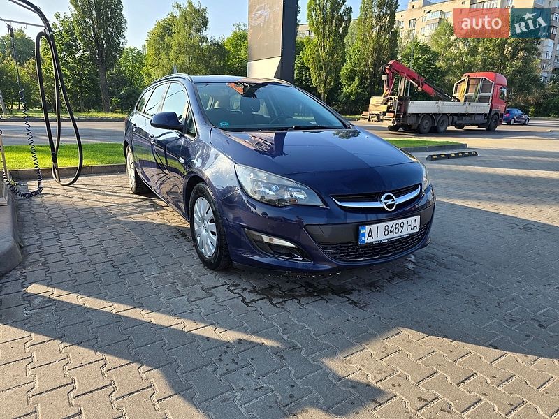 Универсал Opel Astra 2012 в Софиевской Борщаговке