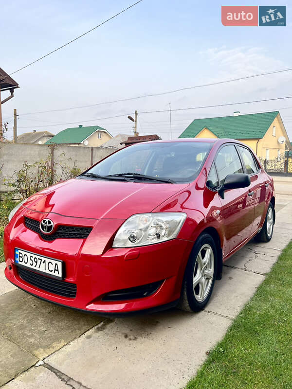 Хетчбек Toyota Auris 2008 в Копичинці Хетчбек Toyota Auris 2008 в Копичинці