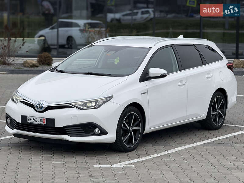 Универсал Toyota Auris 2017 в Луцке