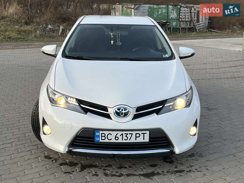 Хэтчбек Toyota Auris 2014 в Трускавце
