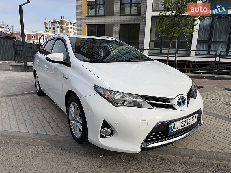 Універсал Toyota Auris 2015 в Києві