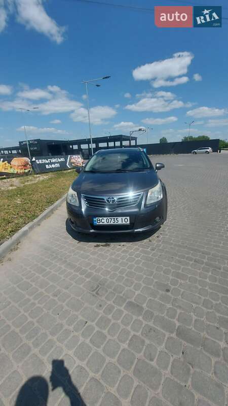 Универсал Toyota Avensis 2010 в Львове