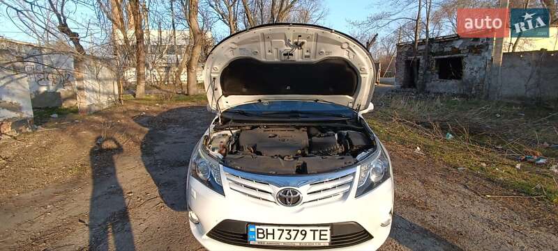 Універсал Toyota Avensis 2012 в Болграді Універсал Toyota Avensis 2012 в Болграді