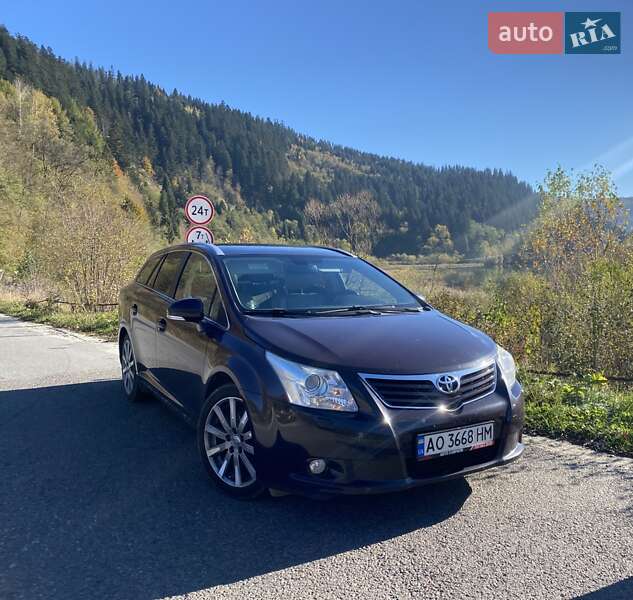 Универсал Toyota Avensis 2010 в Ужгороде