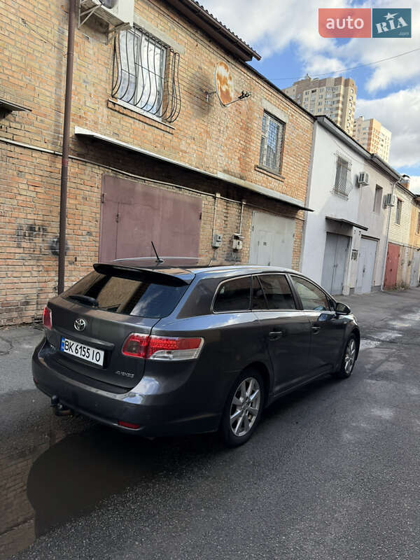 Универсал Toyota Avensis 2009 в Киеве