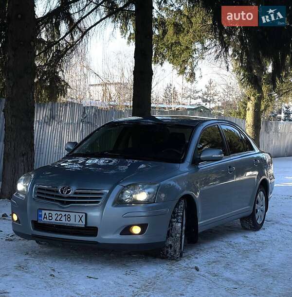 Седан Toyota Avensis 2008 в Виннице