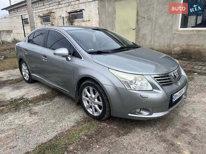 Седан Toyota Avensis 2008 в Захарьевке
