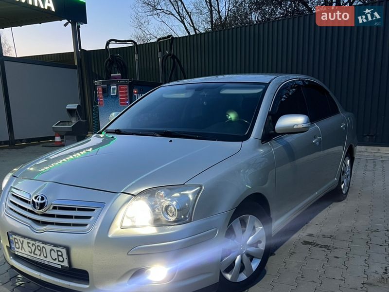 Седан Toyota Avensis 2008 в Хмельницком