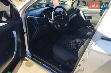 Седан Chevrolet Aveo 2006 в Краматорске