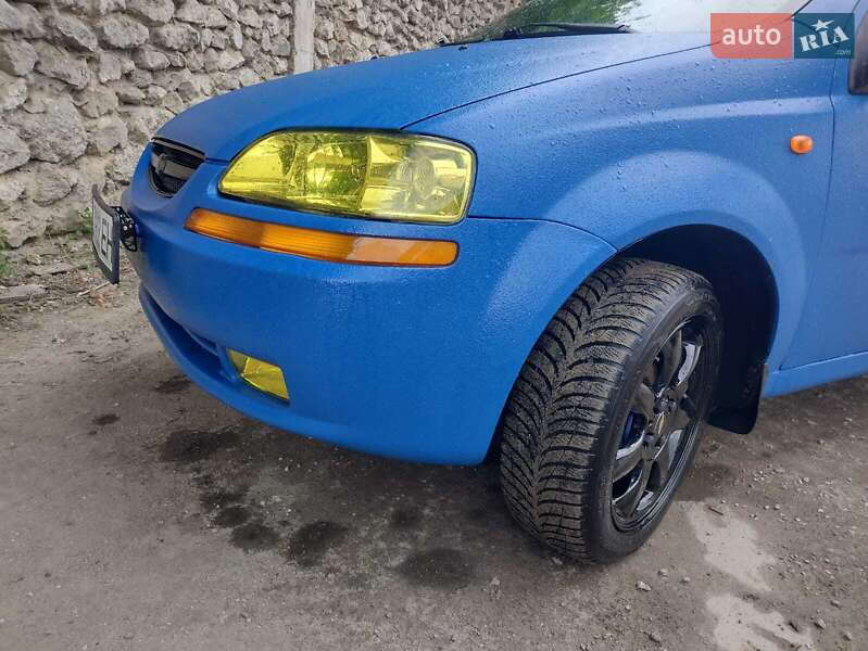 Седан Chevrolet Aveo 2004 в Бережанах