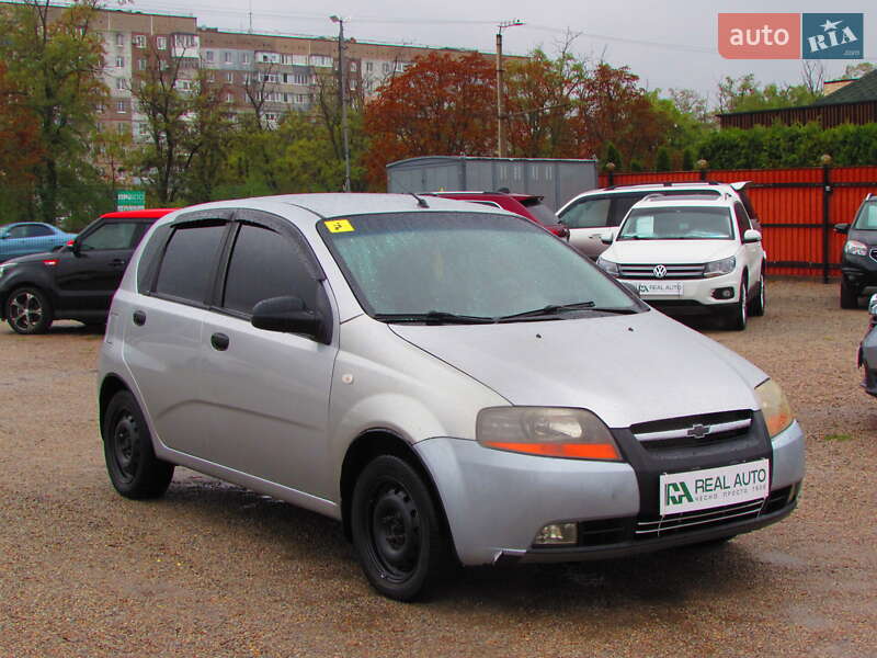 Хэтчбек Chevrolet Aveo 2006 в Кропивницком
