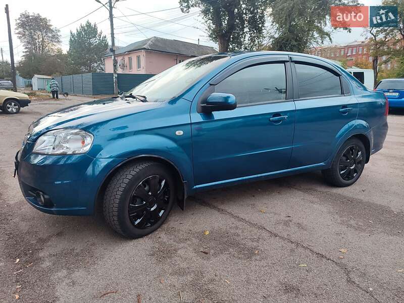 Седан Chevrolet Aveo 2008 в Днепре