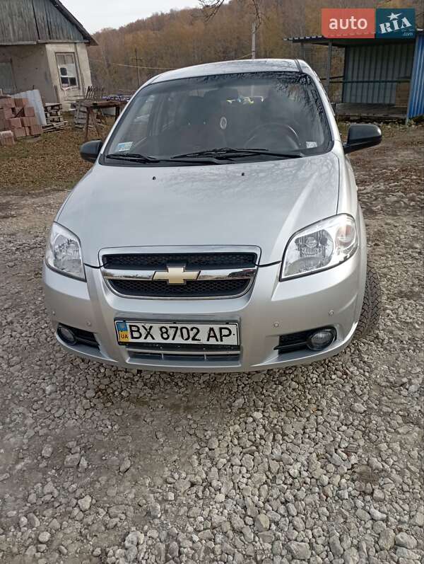 Седан Chevrolet Aveo 2008 в Волочиську